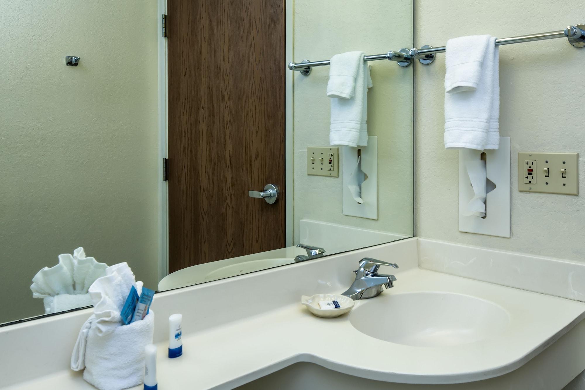 Microtel Inn & Suites Лісберґ Екстер'єр фото
