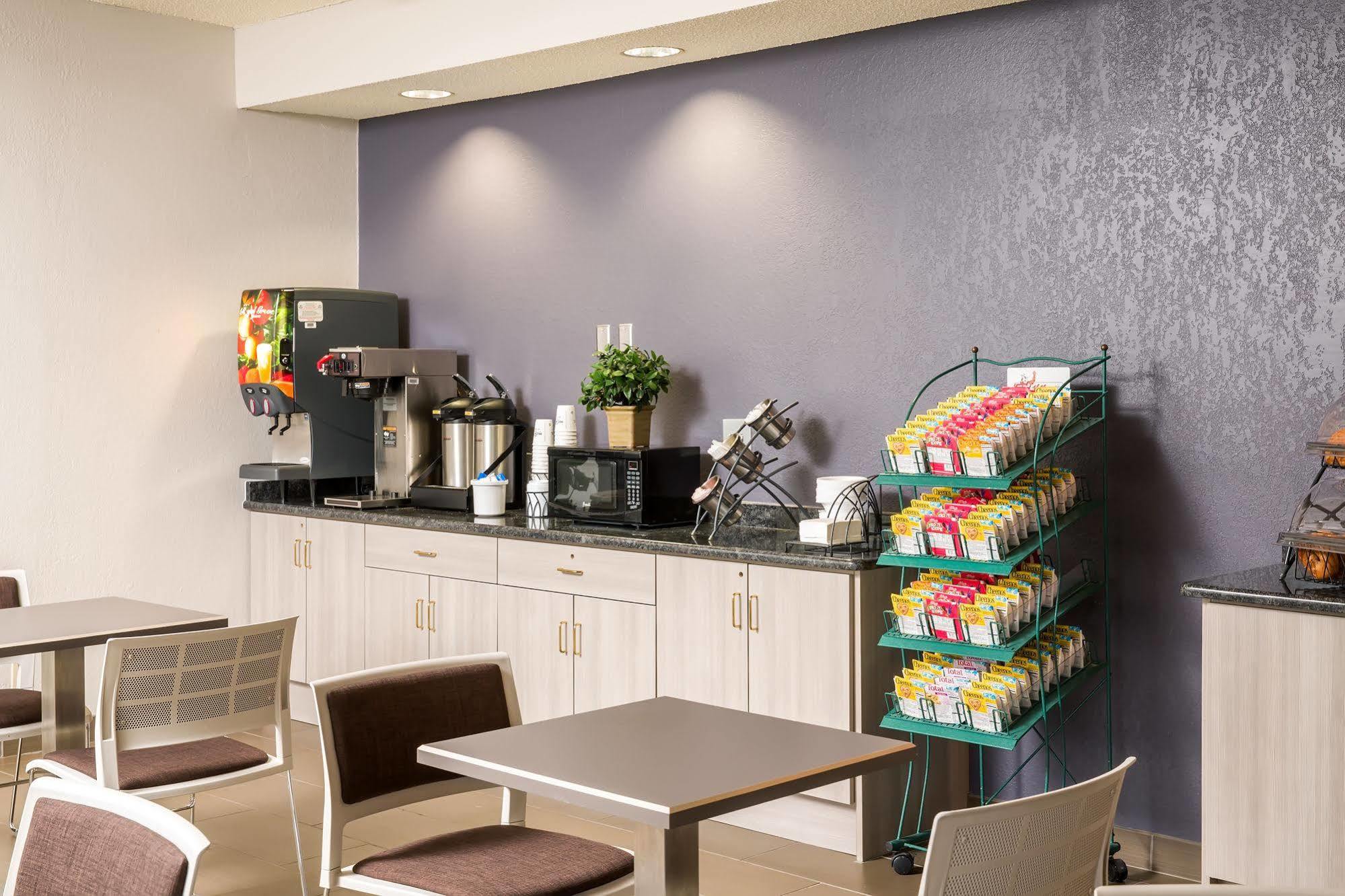 Microtel Inn & Suites Лісберґ Екстер'єр фото