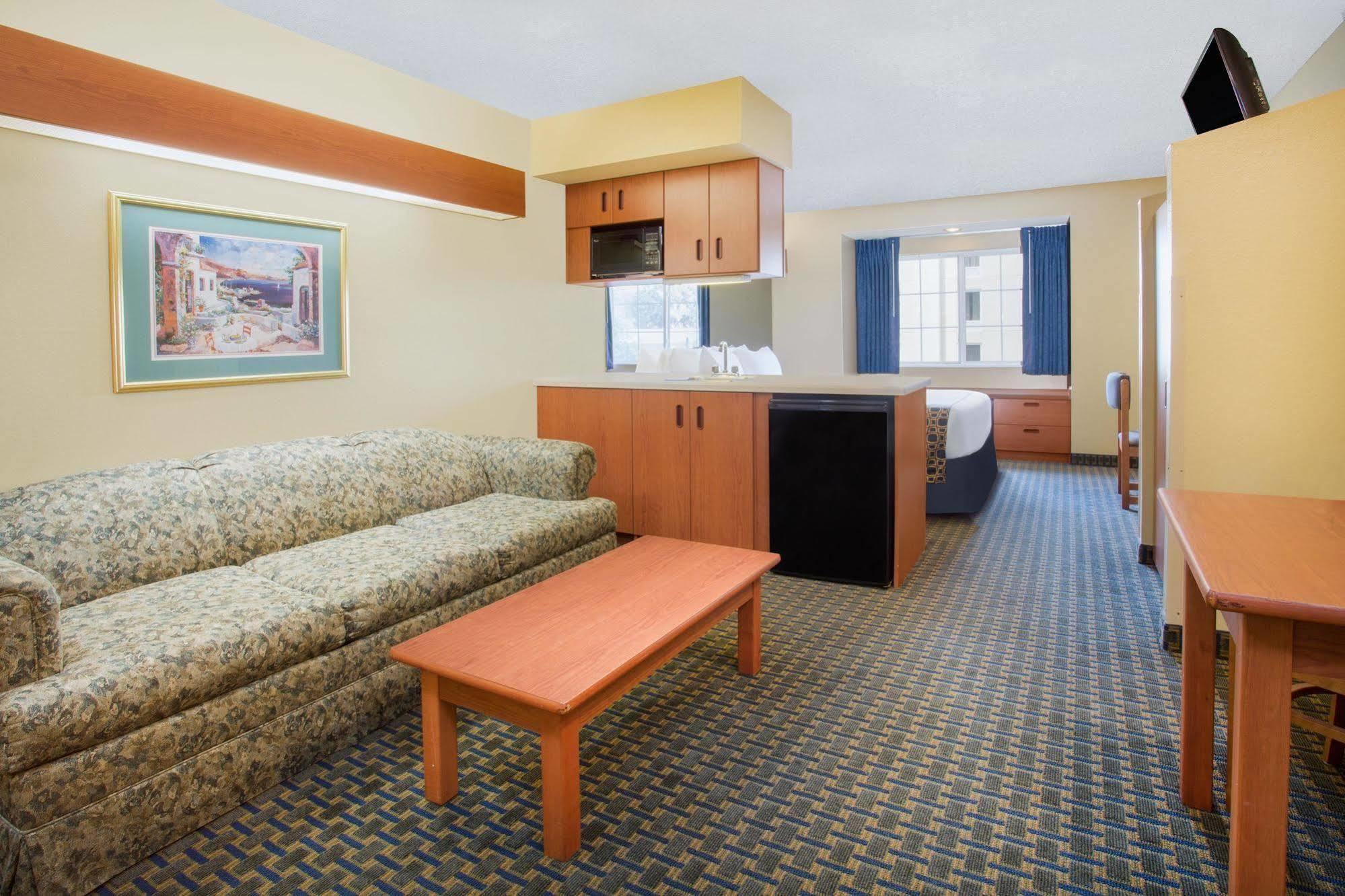 Microtel Inn & Suites Лісберґ Екстер'єр фото